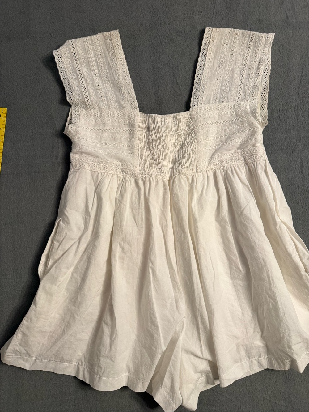 The Refinery White Smocked Stretch Romper Sleeveless Square Neck Women's Size S